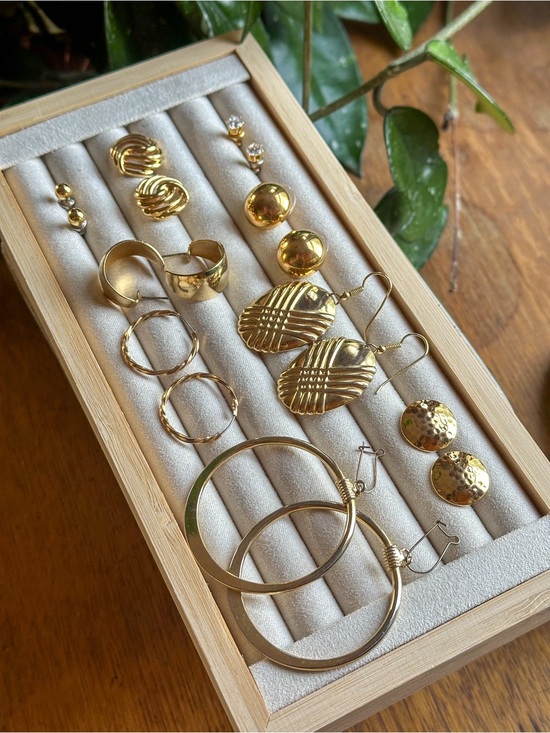 Jewelry - Vintage Gold-Tone Mixed Earring Lot